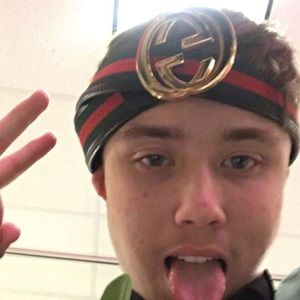 Meet your Posher, Justin